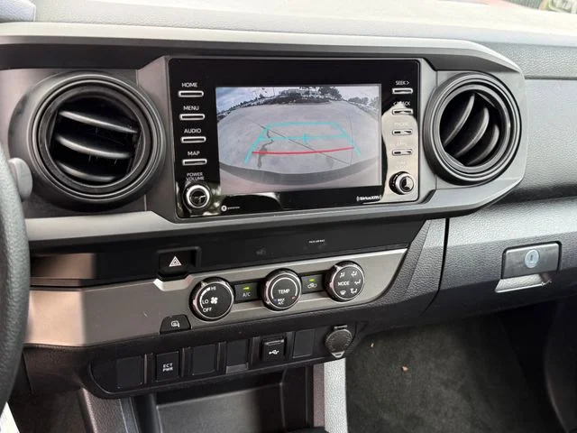 2022 Toyota Tacoma - Image 18