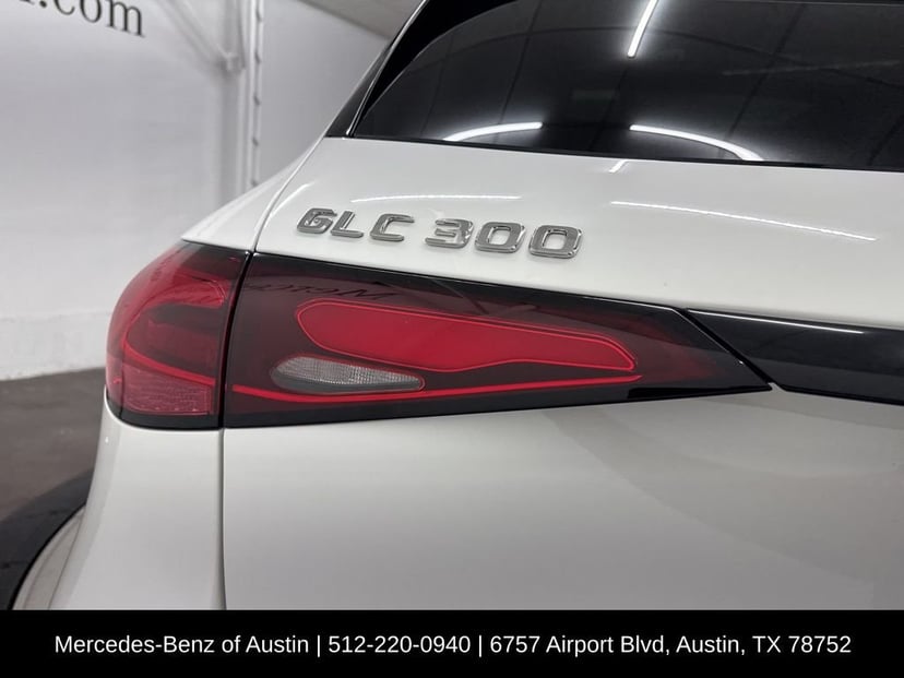 2026 Mercedes-Benz GLC - Image 12