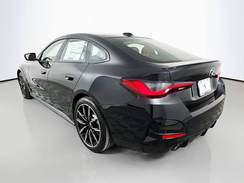 2026 BMW 4 Series - Image 7