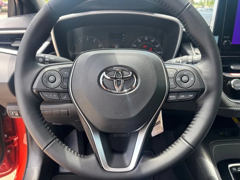 2026 Toyota Corolla Hatchback - Image 13
