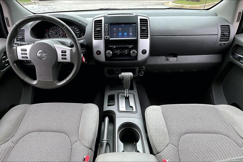 2019 Nissan Frontier - Image 16