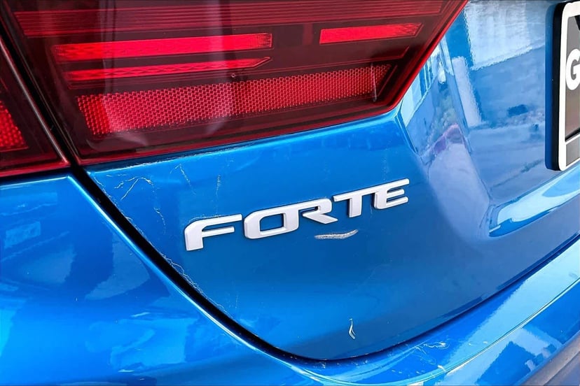 2023 Kia Forte - Image 31