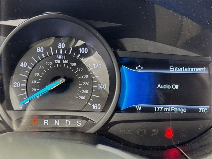 2022 Ford Edge - Image 16