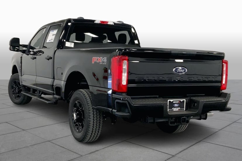 2026 Ford Super Duty - Image 11