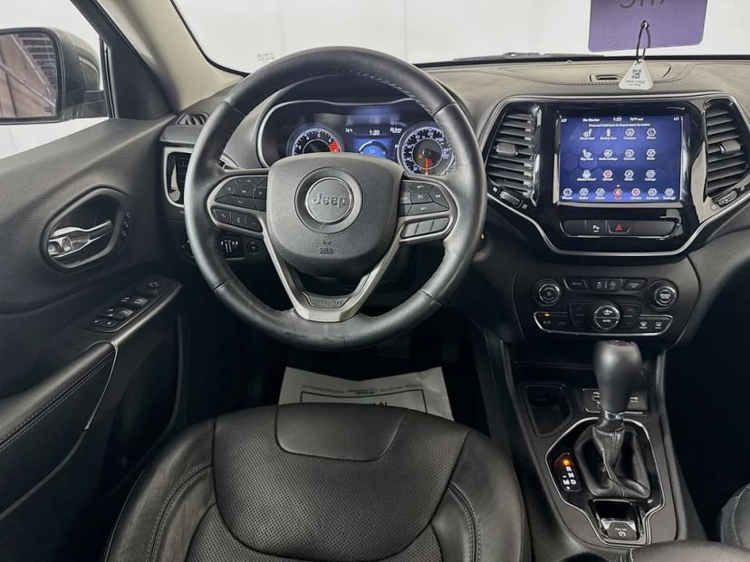 2019 Jeep Cherokee - Image 21