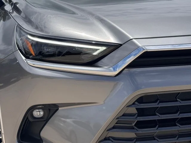 2026 Toyota Grand Highlander Hybrid - Image 3
