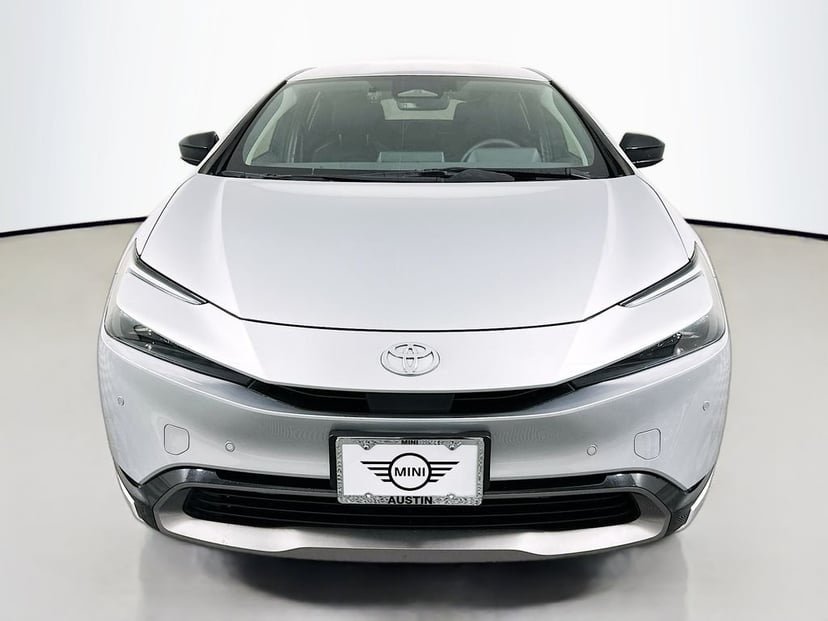 2023 Toyota Prius - Image 2