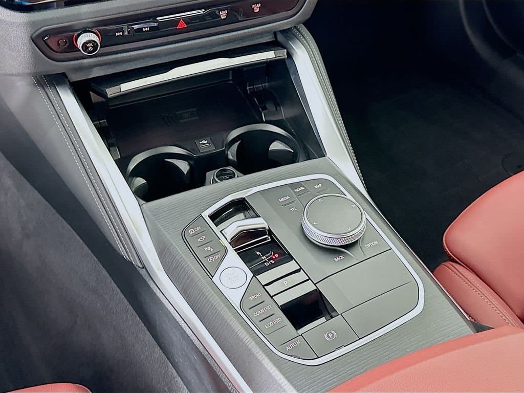 2025 BMW 4 Series - Image 17