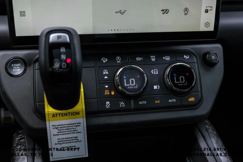 2026 Land Rover Defender 110 - Image 25