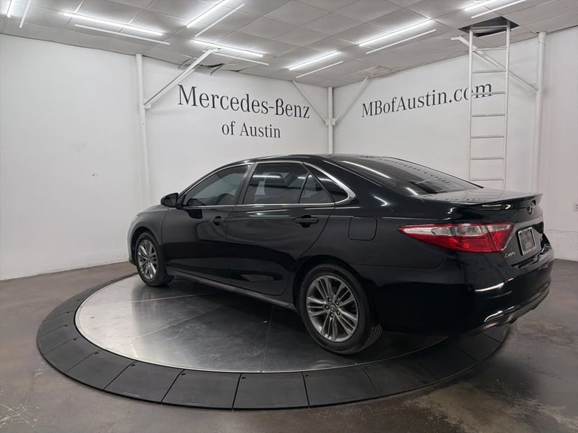 2017 Toyota Camry - Image 3