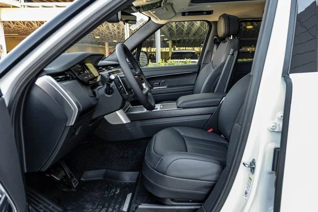 2026 Land Rover Range Rover - Image 30