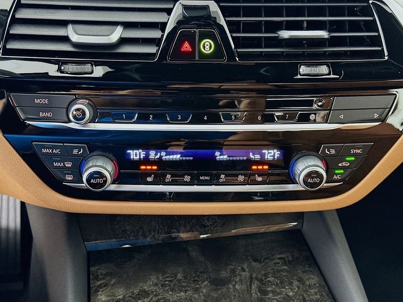 2023 BMW 5 Series - Image 16