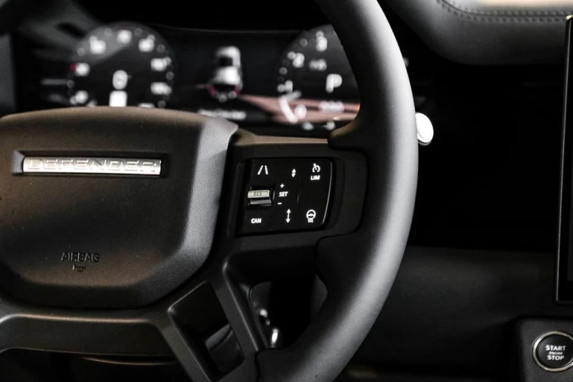 2026 Land Rover Defender 110 - Image 17