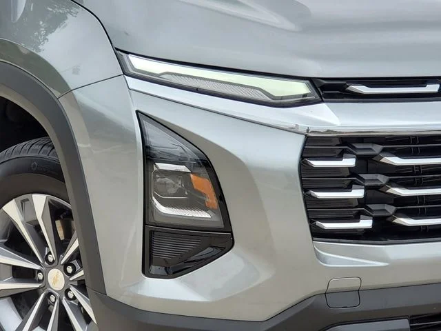2025 Chevrolet Equinox - Image 3