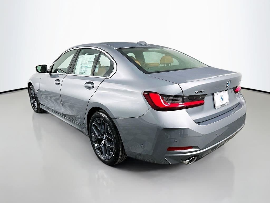2026 BMW 3 Series - Image 7