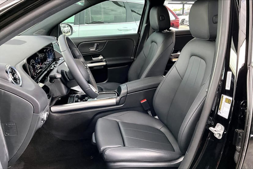 2025 Mercedes-Benz GLA 250 - Image 8