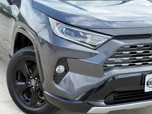 2019 Toyota RAV4 Hybrid - Image 3