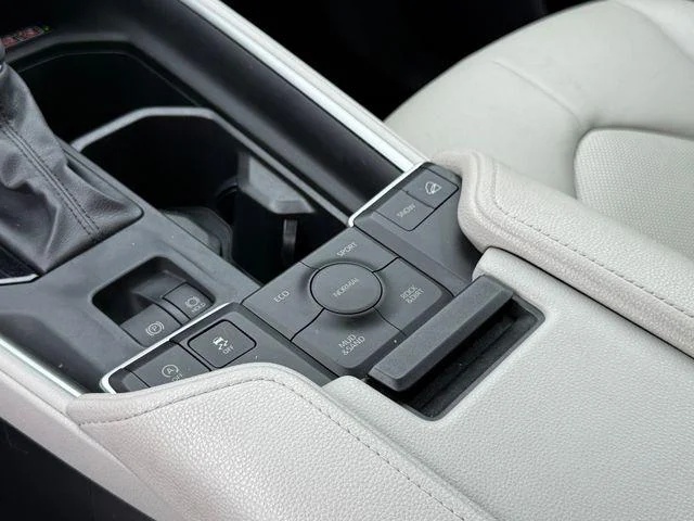 2024 Toyota Grand Highlander - Image 52