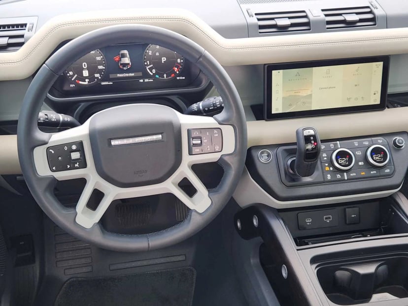 2024 Land Rover Defender - Image 27