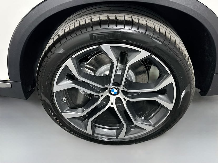2026 BMW X5 - Image 23