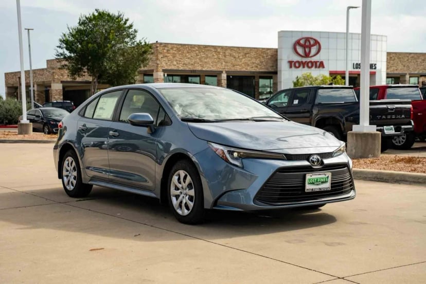 2026 Toyota Corolla Hybrid - Image 4
