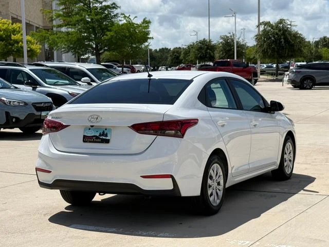 2022 Hyundai Accent - Image 4