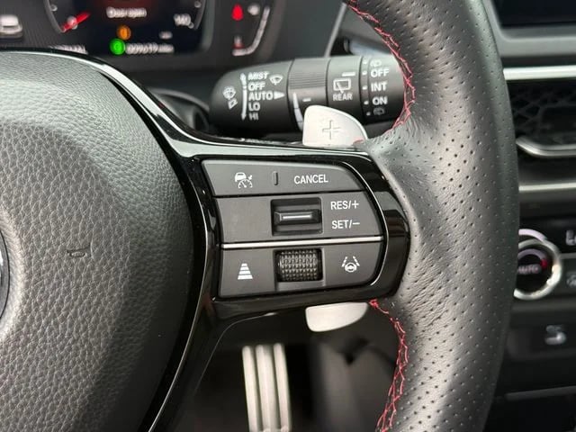 2025 Acura ADX - Image 17