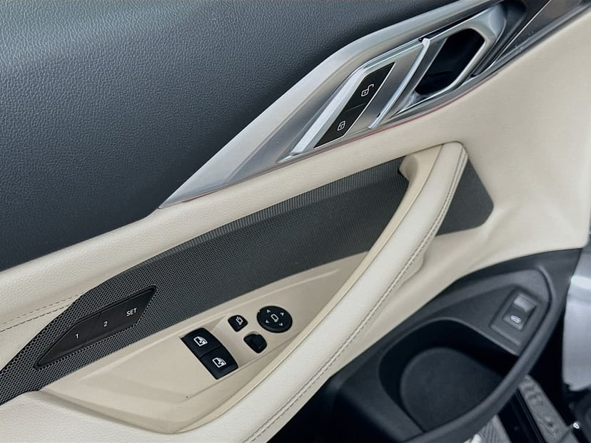 2023 BMW 4 Series - Image 18