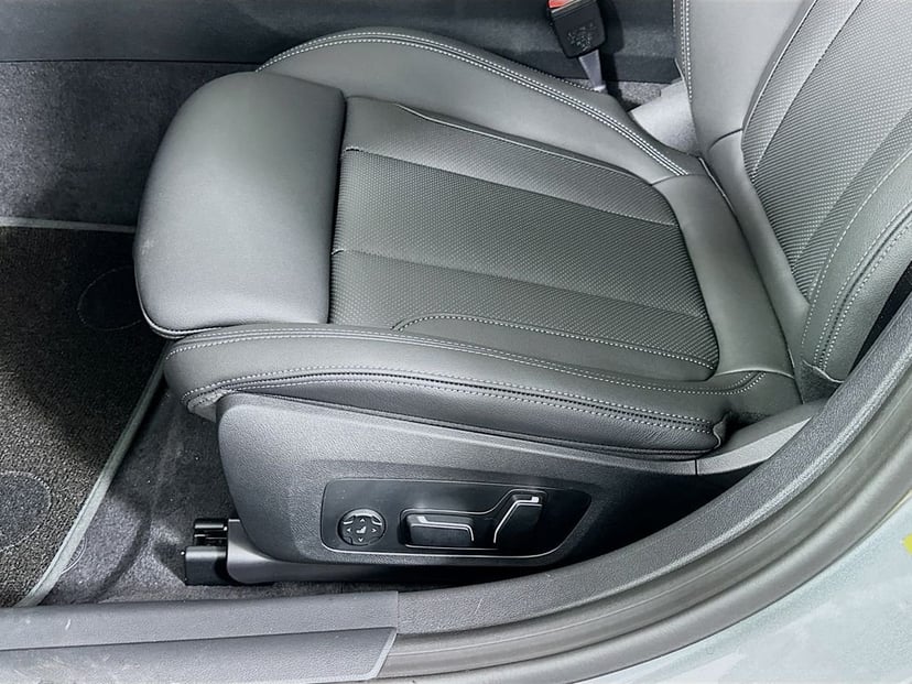 2026 BMW i4 - Image 21