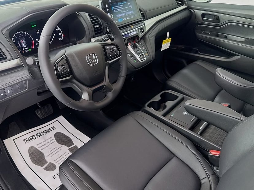 2026 Honda Odyssey - Image 16