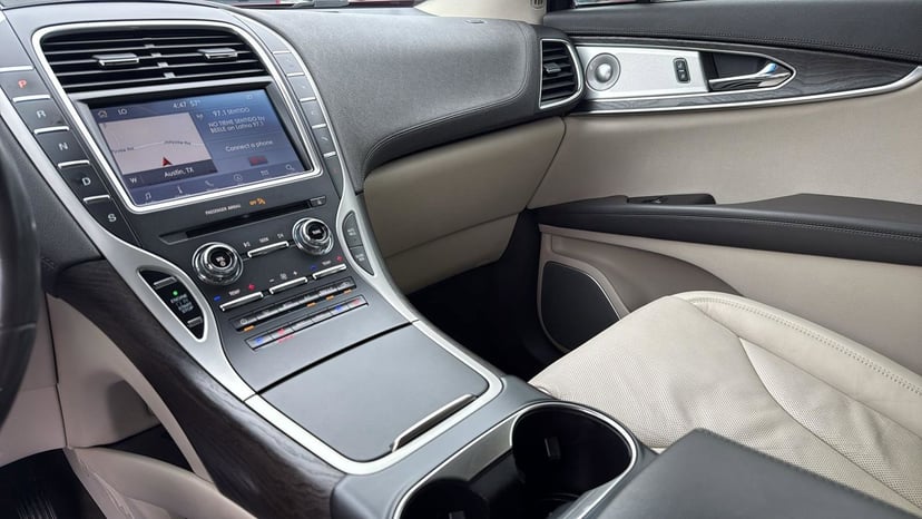2020 Lincoln Nautilus - Image 20