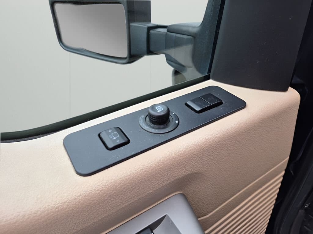 2015 Ford F-250SD - Image 27