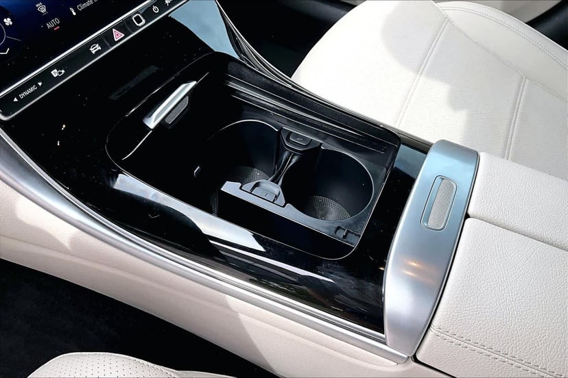 2026 Mercedes-Benz C 300 - Image 17