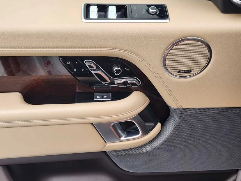 2021 Land Rover Range Rover - Image 24