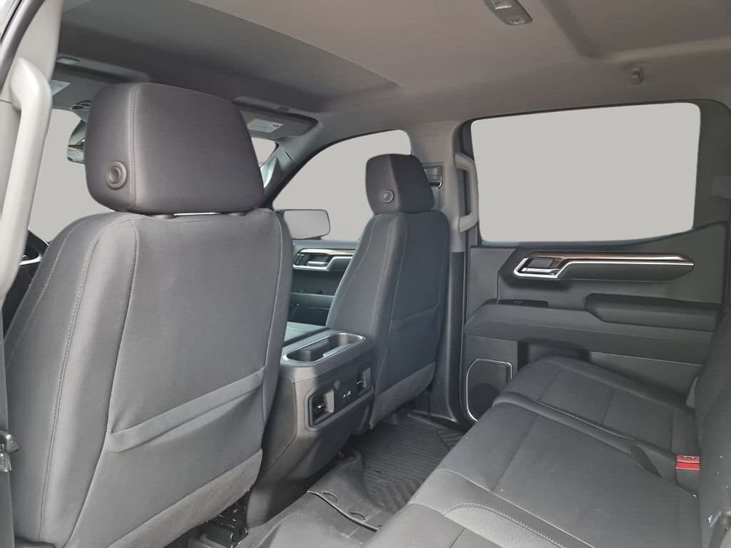 2025 Chevrolet Silverado 1500 - Image 18