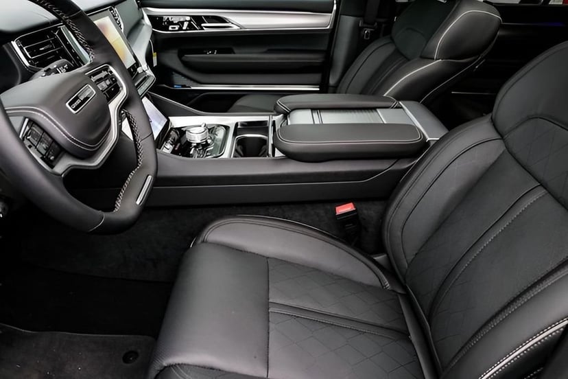 2023 Jeep Grand Wagoneer L - Image 7