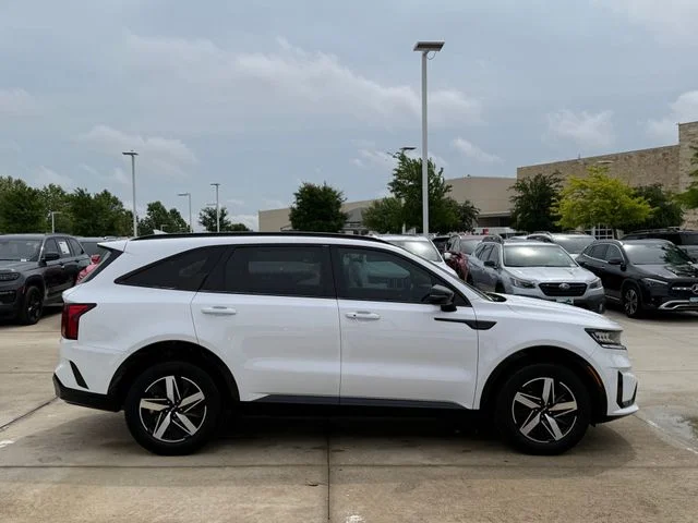 2023 Kia Sorento - Image 6