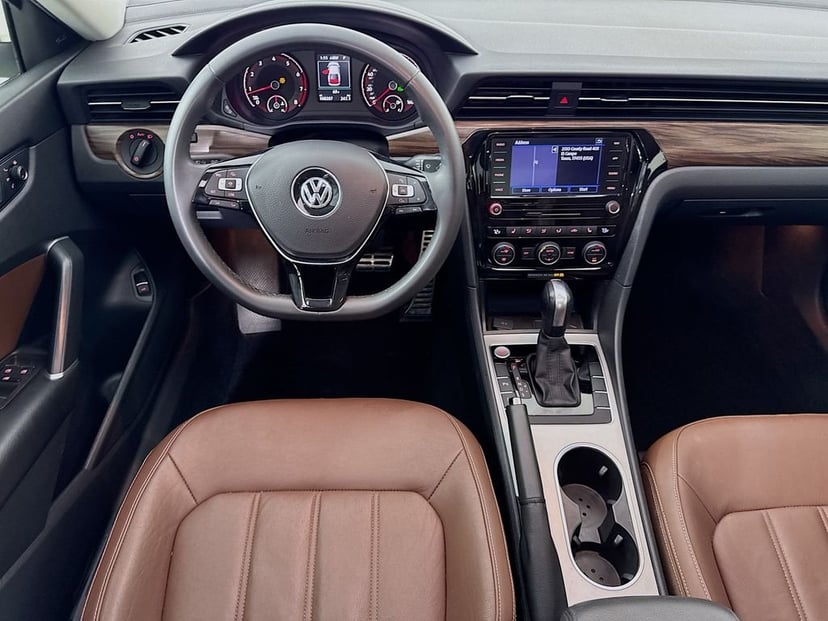 2022 Volkswagen Passat - Image 27