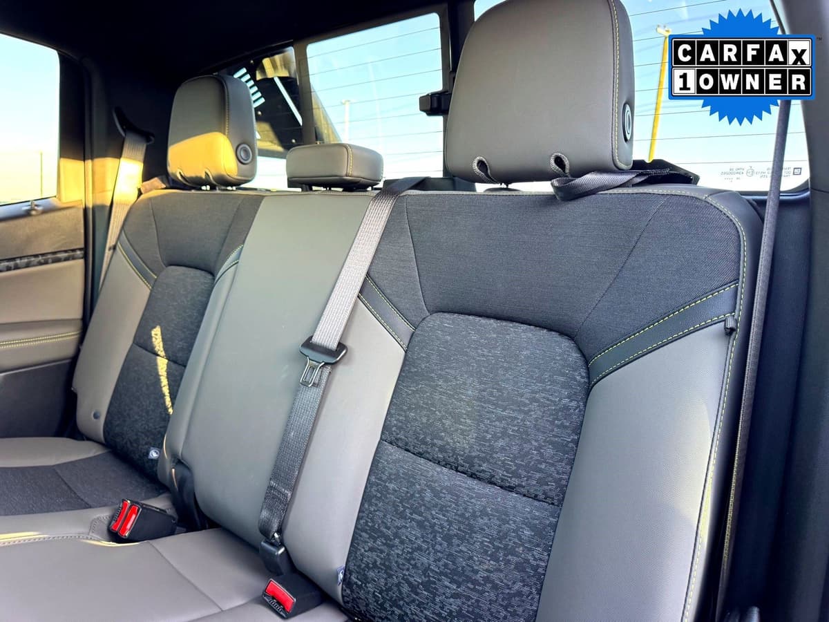 2024 Chevrolet Colorado - Image 15