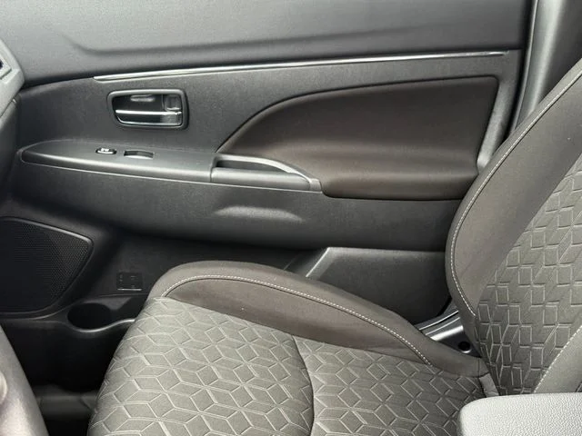 2025 Mitsubishi Outlander Sport - Image 8