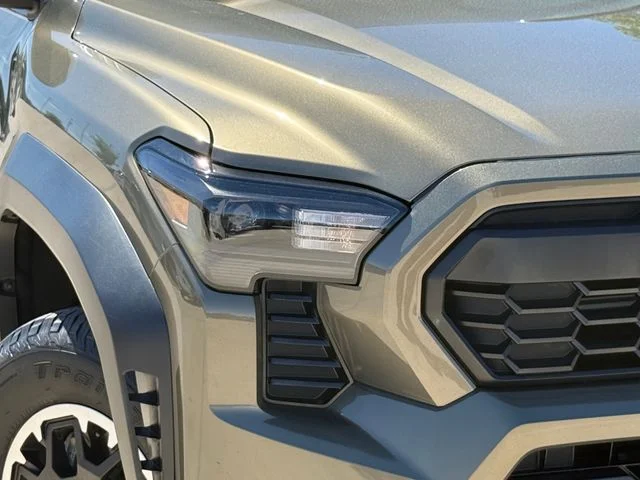 2024 Toyota Tacoma - Image 3
