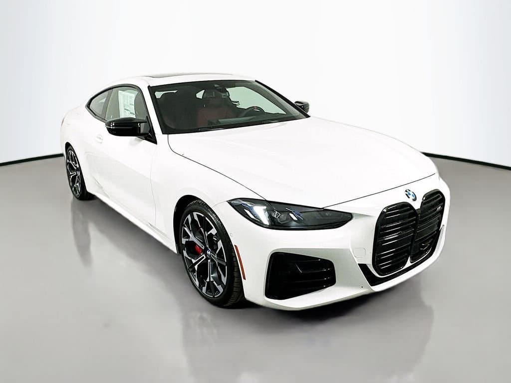 2025 BMW 4 Series - Image 3