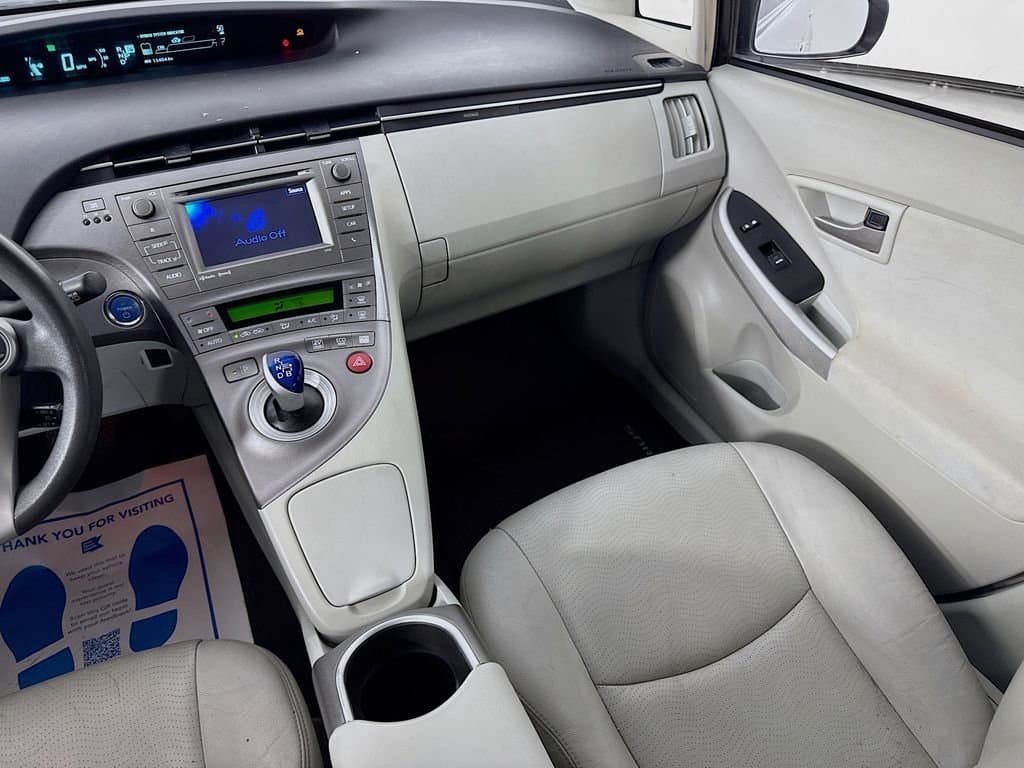 2014 TOYOTA Prius - Image 28