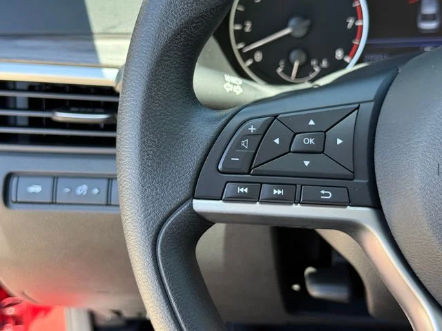 2025 Nissan Altima - Image 16
