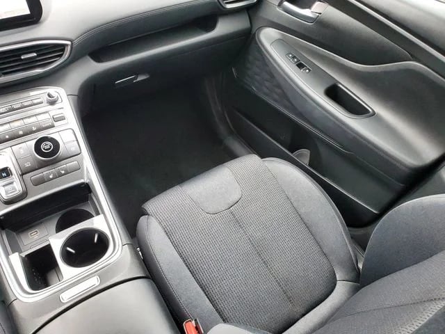 2023 Hyundai Santa Fe - Image 21