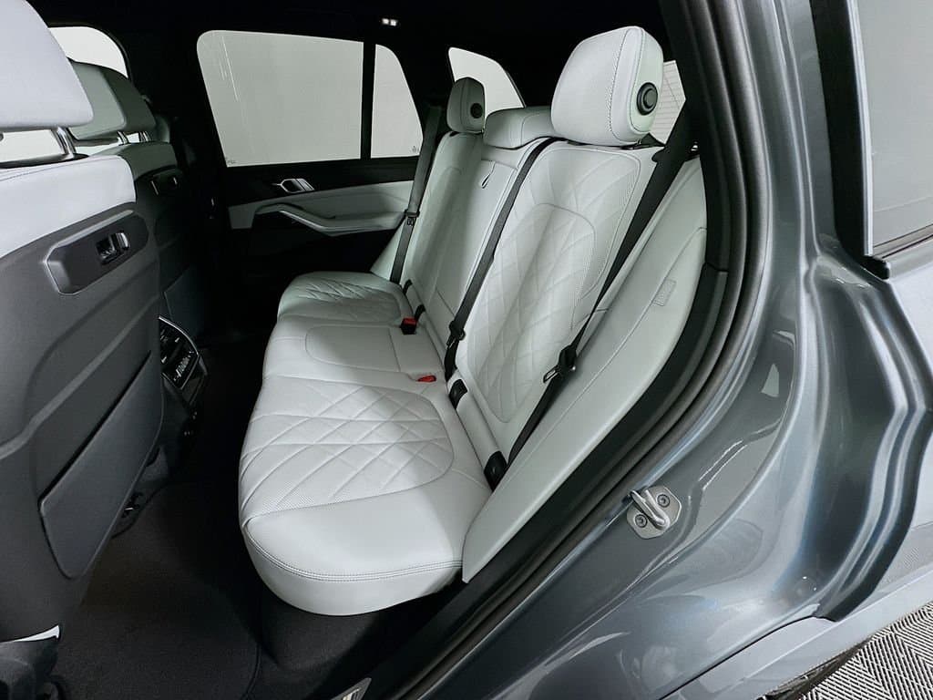 2026 BMW X5 - Image 17