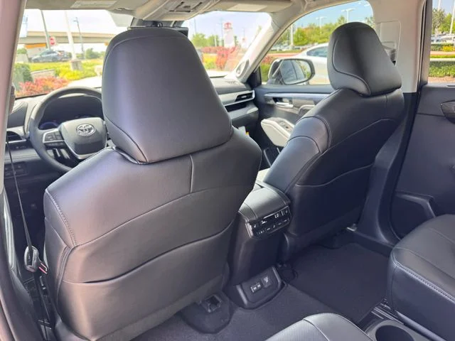 2026 Toyota Highlander Hybrid - Image 20