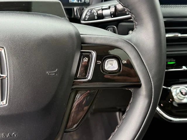 2023 Lincoln Corsair - Image 20