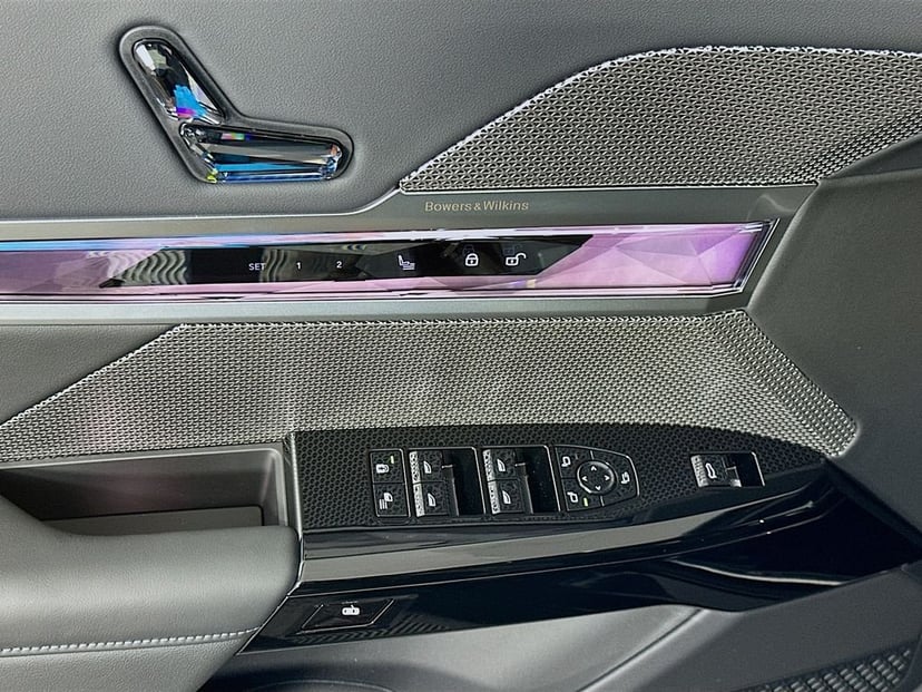 2026 BMW i7 - Image 20