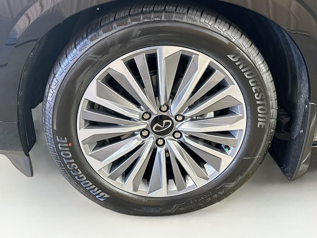 2026 INFINITI QX80 - Image 42